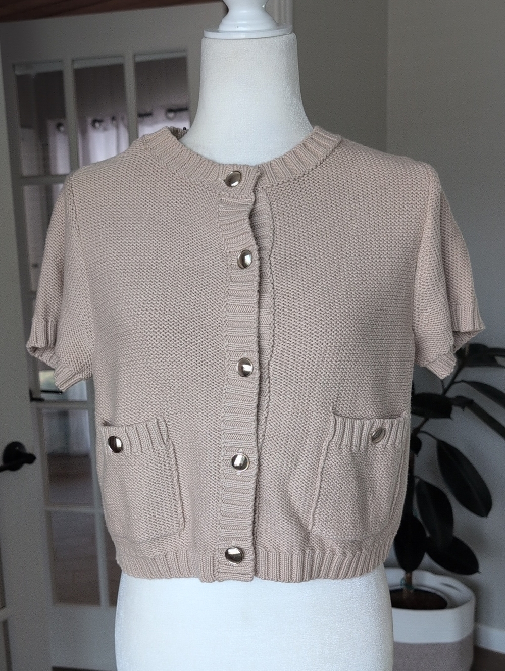 NWT The Workshop Beige Short-Sleeve Knit Cardigan Top Large